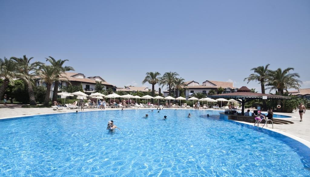 STARLIGHT CONVENTION & SPA